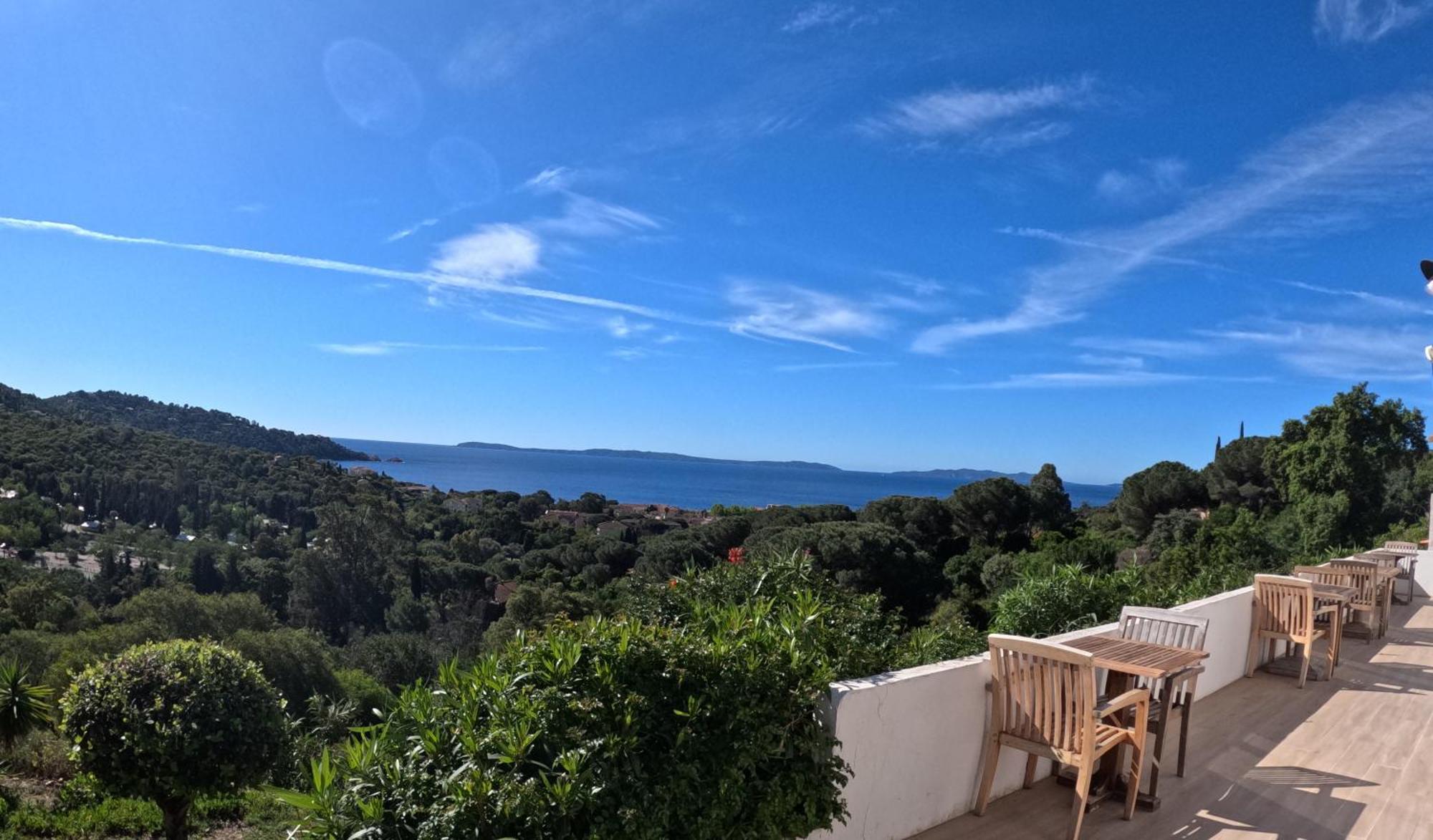 Azur Hotel Le Lavandou Exterior foto