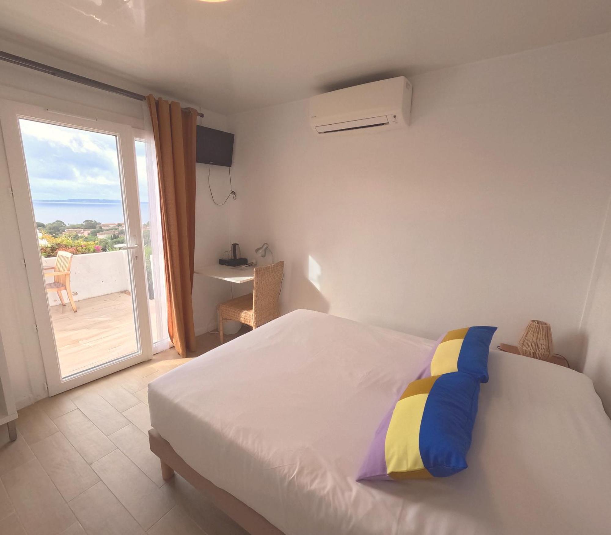 Azur Hotel Le Lavandou Exterior foto